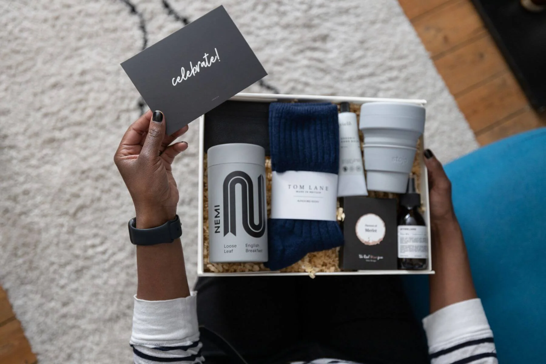 Corporate Gift Boxes for Professional Gifting: What Should You Include?